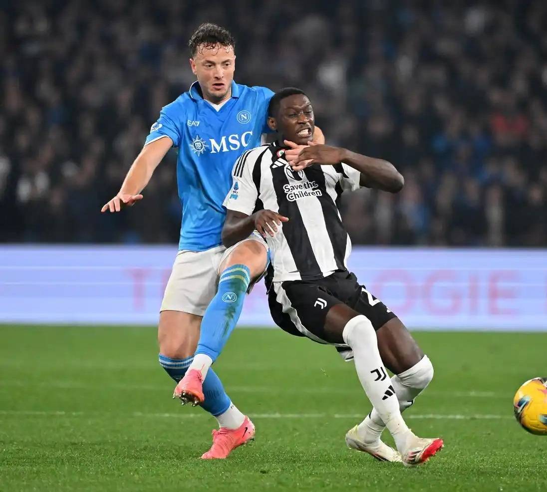 体育直播关于法甲赛程吃紧；国际米兰今夜伤情更新；管理层满意；球队文化再被提及的信息